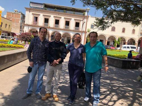 Jorge Marino Jr., Sr. Jorge Marino, Lic. Doris y Profesor Francisco Mendoza.